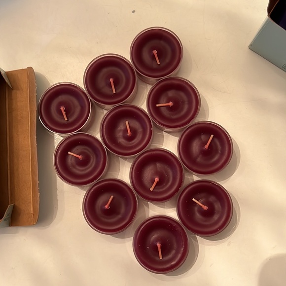 Lot of Partylite Votives and Tea Lights 38 Pieces! - Picture 6 of 6